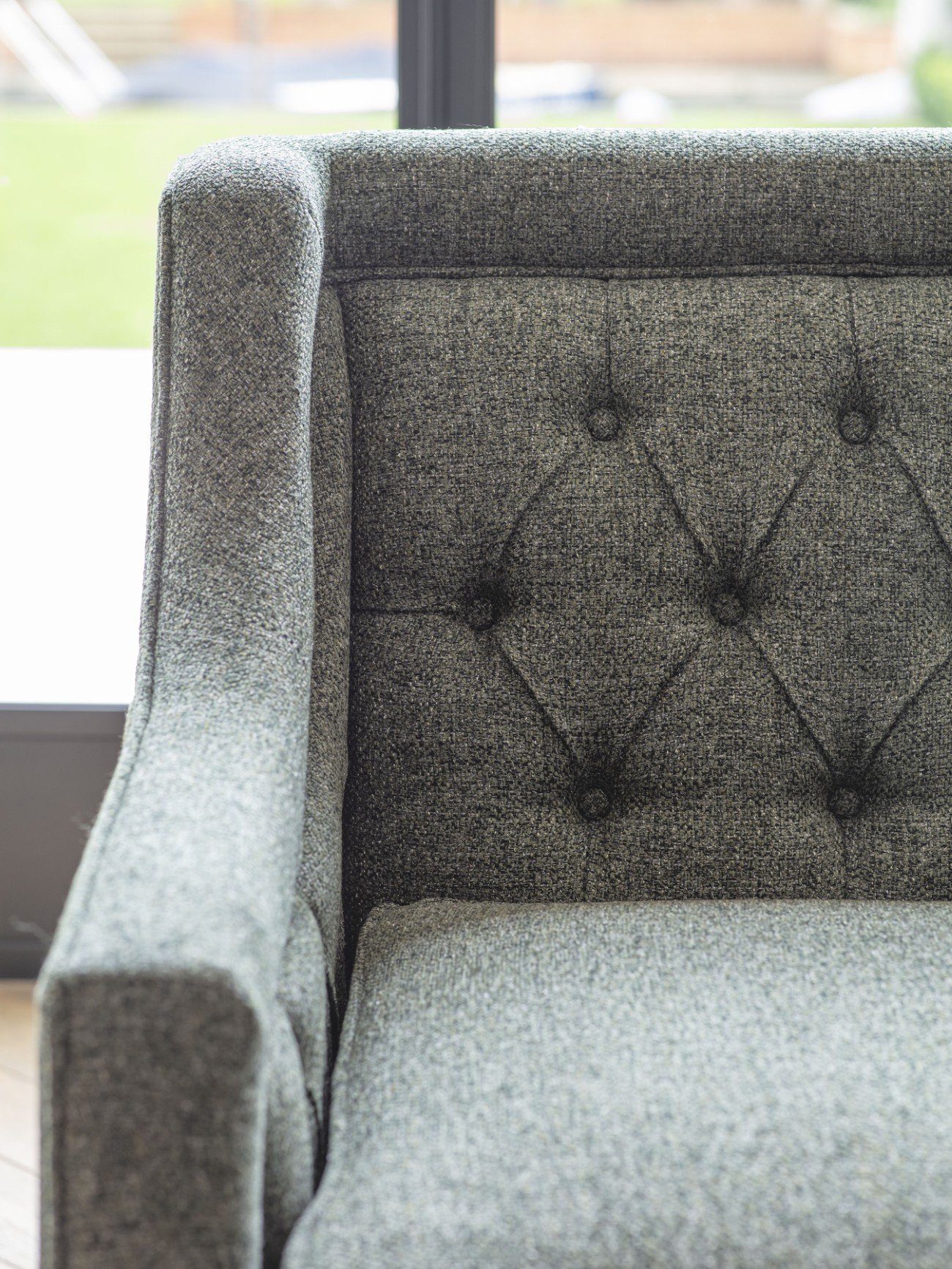 Buttoned Sofa Forest Green - Image 4