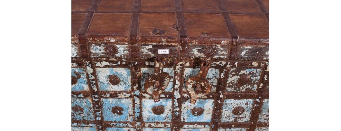 Saxa Antique Console Chest - Image 2